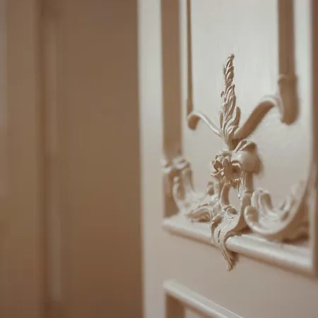 Exklusive Arthur In Zentraler Bestlage Von Zeitz! Vollausgestattet, Fahrstuhl, Magenta-tv, Highspeed Wlan Zeitz