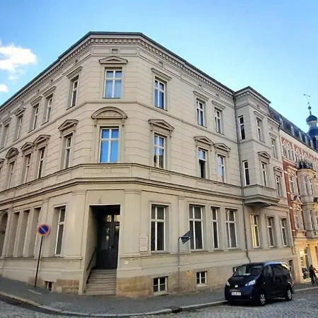 Exklusive Arthur In Zentraler Bestlage Von Zeitz! Vollausgestattet, Fahrstuhl, Magenta-tv, Highspeed Wlan Appartamento Zeitz