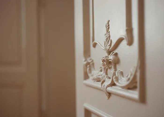 Exklusive Arthur In Zentraler Bestlage Von Zeitz! Vollausgestattet, Fahrstuhl, Magenta-tv, Highspeed Wlan Zeitz