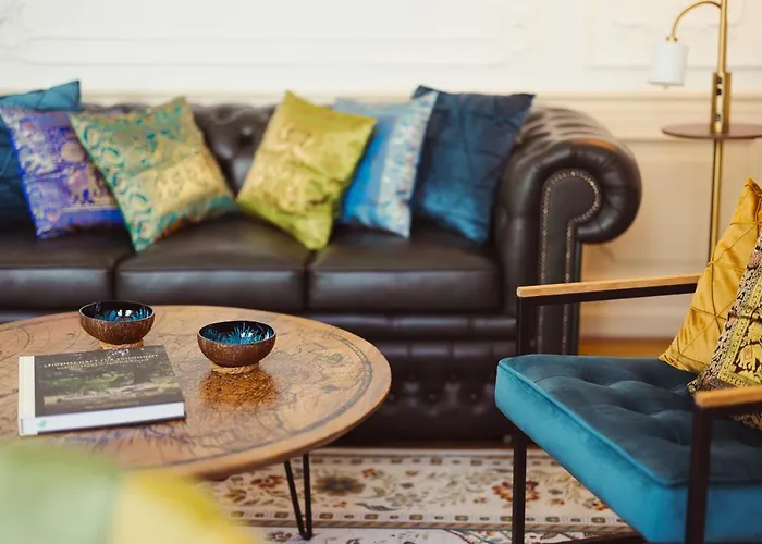 Exklusive Arthur In Zentraler Bestlage Von Zeitz! Vollausgestattet, Fahrstuhl, Magenta-tv, Highspeed Wlan Appartement