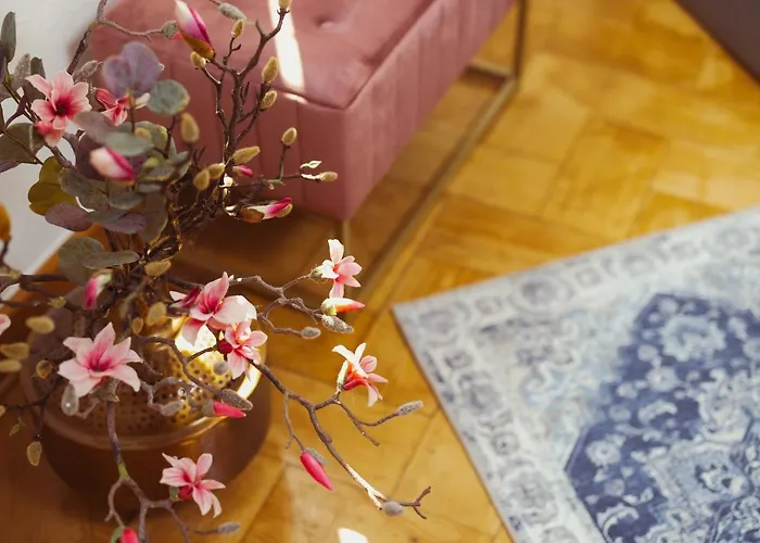 Exklusive Arthur In Zentraler Bestlage Von Zeitz! Vollausgestattet, Fahrstuhl, Magenta-tv, Highspeed Wlan Appartement *