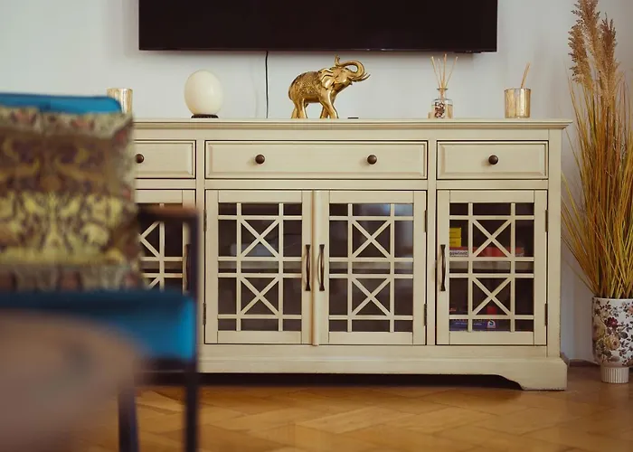 Exklusive Arthur In Zentraler Bestlage Von Zeitz! Vollausgestattet, Fahrstuhl, Magenta-tv, Highspeed Wlan Appartement Zeitz